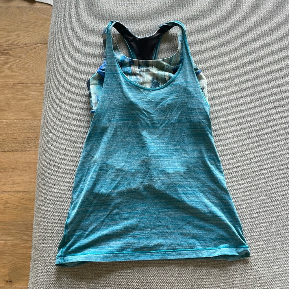 Lululemon tank top with a bra